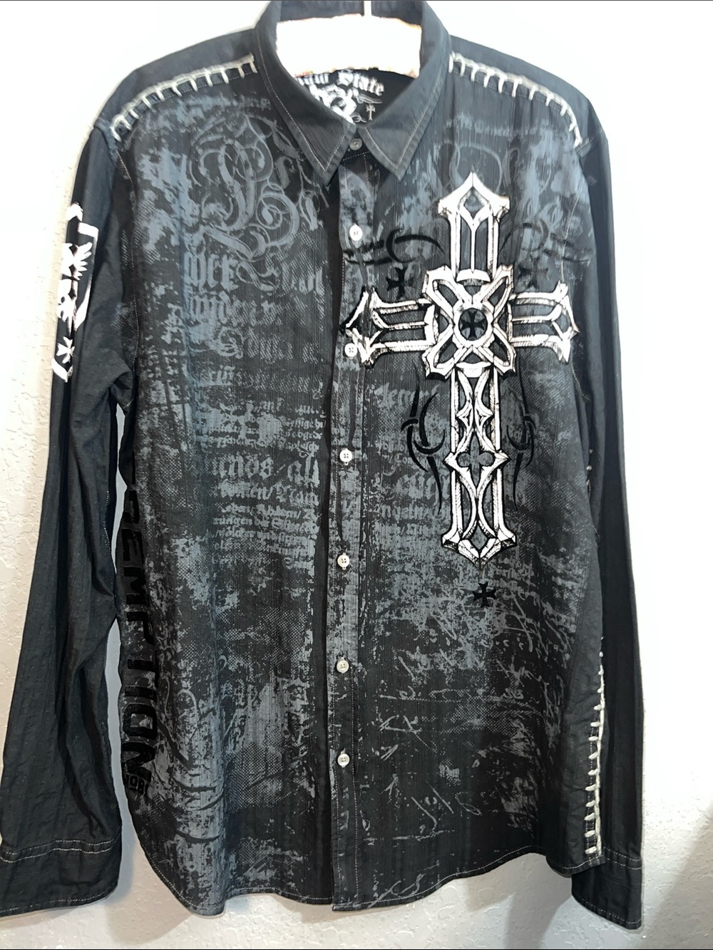 Men’s Raw State Black Graphic Cross Button-Down Shirt